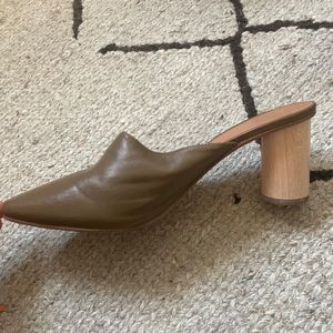 Loq slip on heels